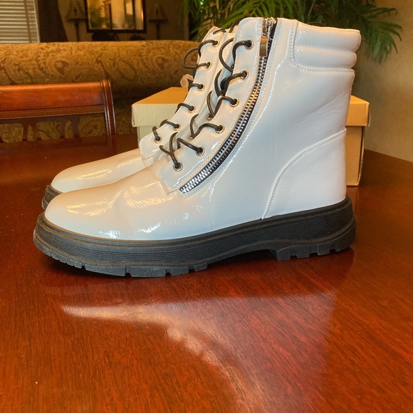 YOKI white boot with zipper side size 11 NEW - Picture 2 of 6